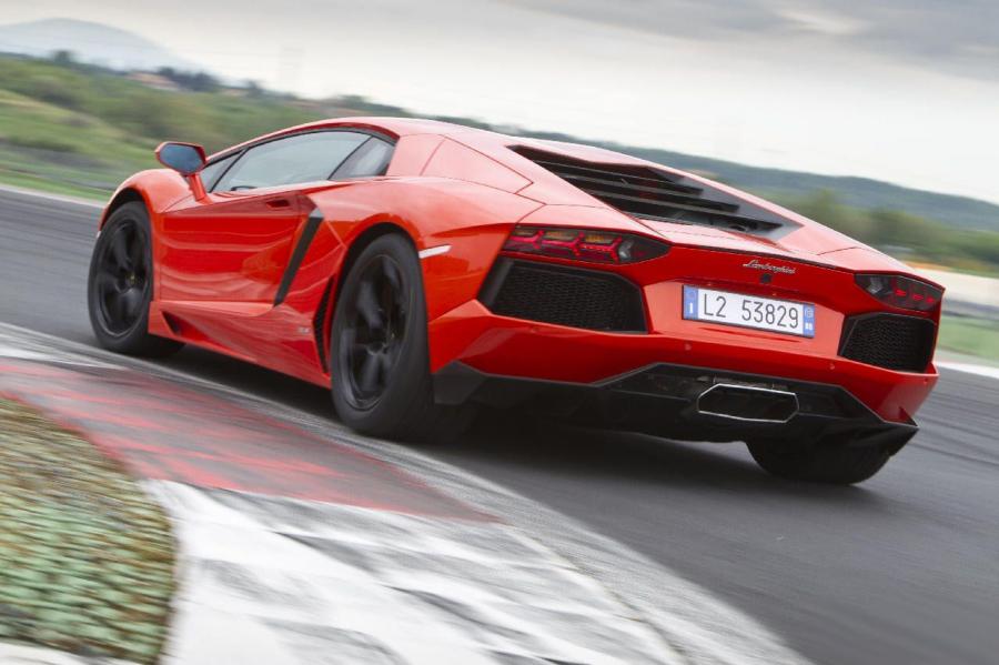  Lamborghini Aventador LP700-4 2011 года  (фото 21 из 204)